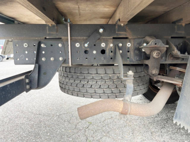 三菱ふそうキャンター平ボディ小型（2t・3t）[写真15]