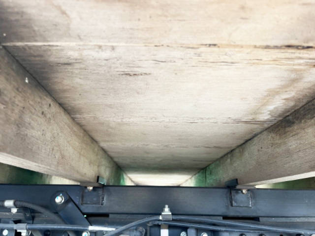 三菱ふそうキャンター平ボディ小型（2t・3t）[写真17]