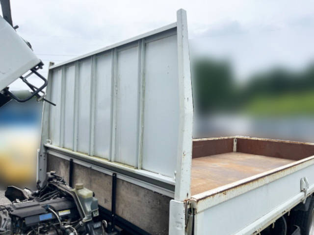 三菱ふそうキャンター平ボディ小型（2t・3t）[写真22]