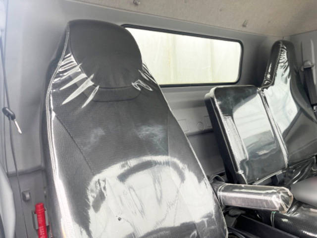 三菱ふそうキャンター平ボディ小型（2t・3t）[写真25]