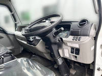 三菱ふそうキャンター平ボディ小型（2t・3t）[写真26]