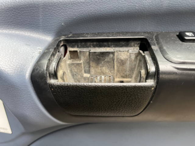 日野レンジャーアルミウイング中型（4t）[写真28]