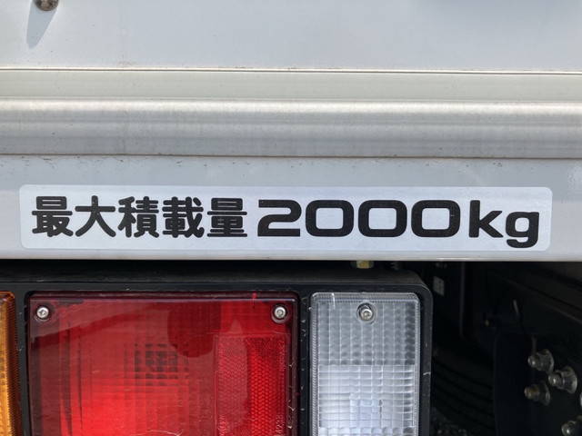 いすゞエルフパネルバン小型（2t・3t）[写真11]