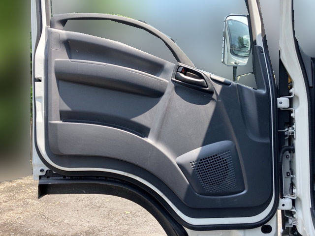 いすゞエルフパネルバン小型（2t・3t）[写真19]