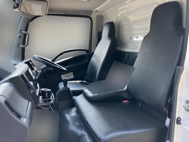 いすゞエルフパネルバン小型（2t・3t）[写真21]