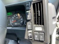 いすゞエルフパネルバン小型（2t・3t）[写真30]