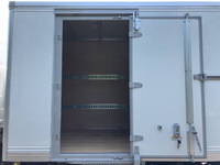 いすゞエルフパネルバン小型（2t・3t）[写真09]