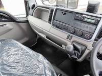 三菱ふそうキャンター平ボディ小型（2t・3t）[写真13]