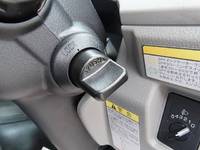 三菱ふそうキャンター平ボディ小型（2t・3t）[写真15]