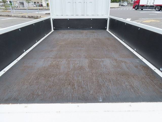 三菱ふそうキャンター平ボディ小型（2t・3t）[写真18]