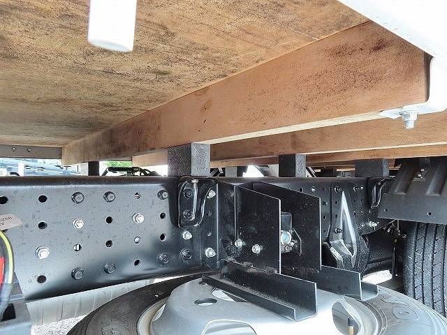 三菱ふそうキャンター平ボディ小型（2t・3t）[写真27]