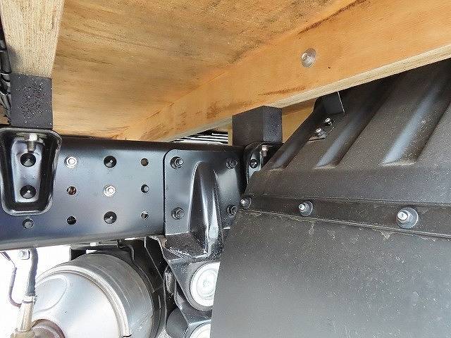 三菱ふそうキャンター平ボディ小型（2t・3t）[写真28]