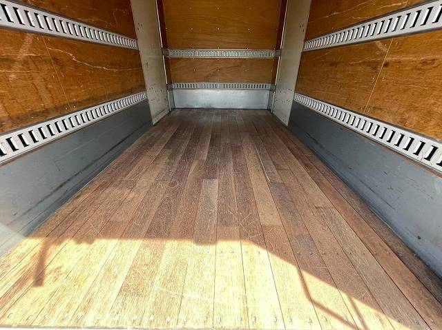 日野デュトロアルミバン小型（2t・3t）[写真04]