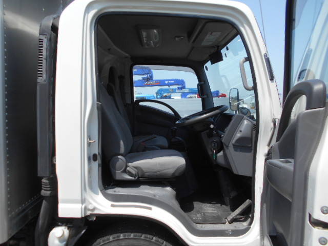 いすゞエルフアルミバン小型（2t・3t）[写真18]