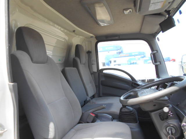 いすゞエルフアルミバン小型（2t・3t）[写真19]