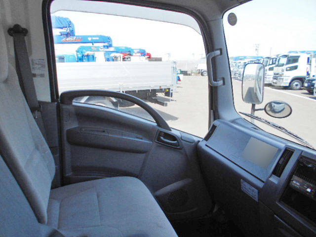 いすゞエルフアルミバン小型（2t・3t）[写真20]