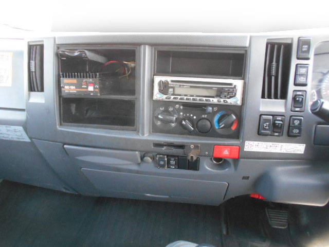 いすゞエルフアルミバン小型（2t・3t）[写真21]