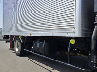 いすゞエルフアルミバン小型（2t・3t）[写真08]