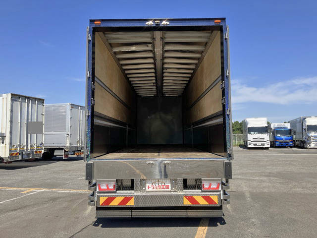 三菱ふそうスーパーグレートアルミウイング大型（10t）[写真10]