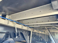 三菱ふそうスーパーグレートアルミウイング大型（10t）[写真24]