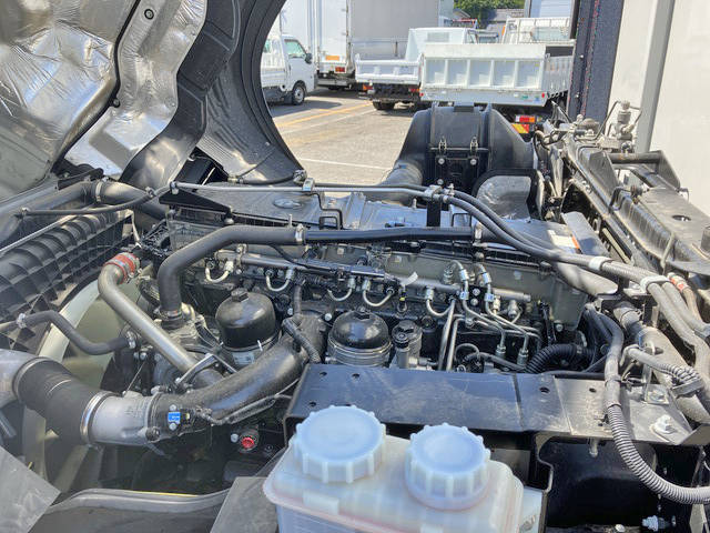 三菱ふそうスーパーグレートアルミウイング大型（10t）[写真26]