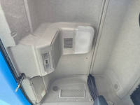 三菱ふそうスーパーグレートアルミウイング大型（10t）[写真32]