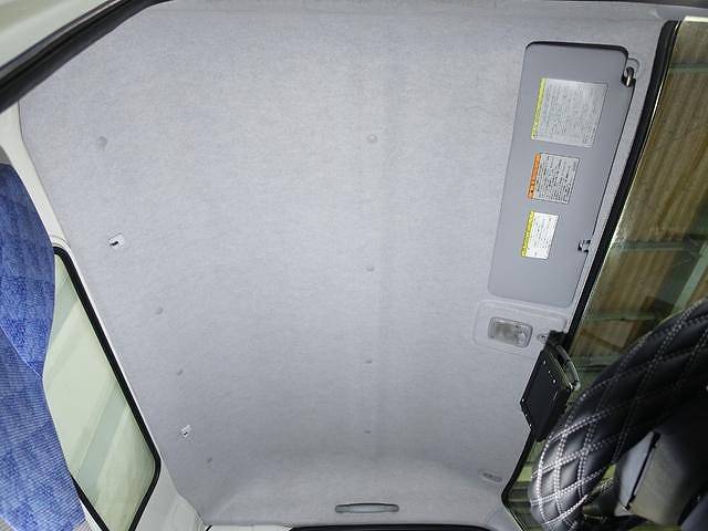 三菱ふそうキャンターアルミウイング小型（2t・3t）[写真38]