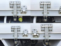 UDトラックスクオンアルミウイング大型（10t）[写真17]