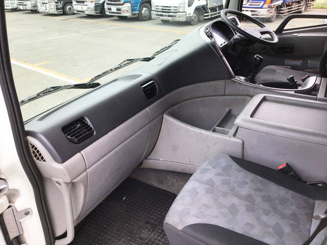 UDトラックスクオンアルミウイング大型（10t）[写真35]