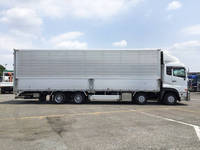 UDトラックスクオンアルミウイング大型（10t）[写真06]