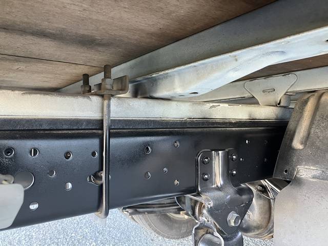 日野デュトロ平ボディ小型（2t・3t）[写真18]