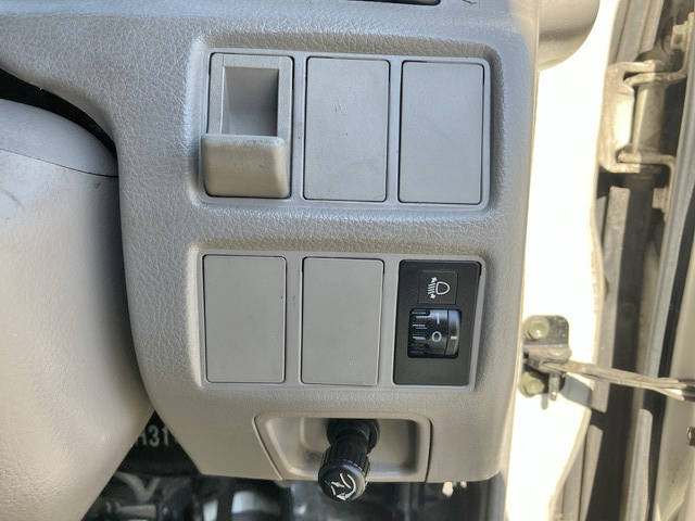 日野デュトロ平ボディ小型（2t・3t）[写真33]