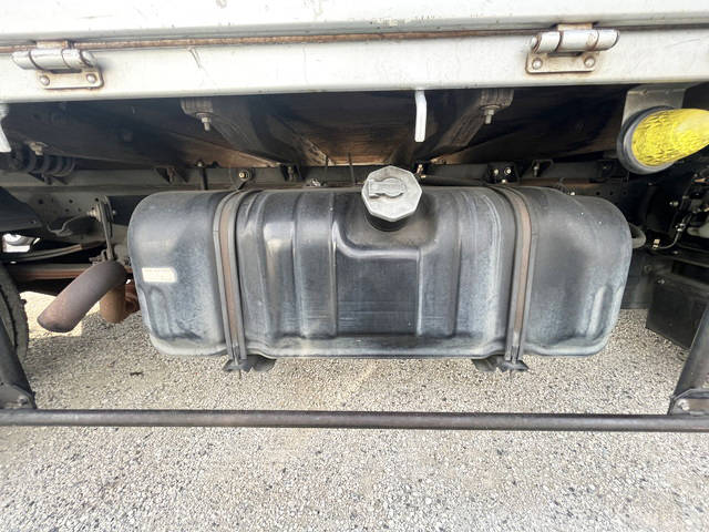 いすゞエルフ平ボディ小型（2t・3t）[写真13]