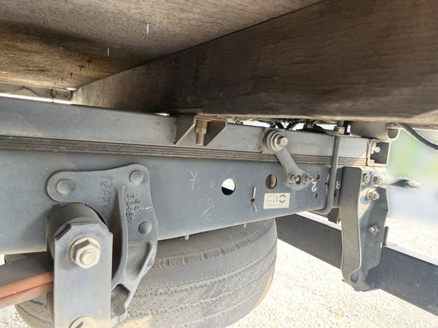 いすゞエルフ平ボディ小型（2t・3t）[写真19]