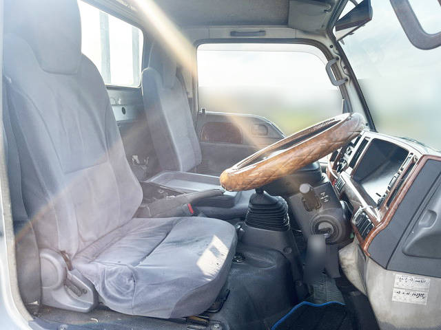 いすゞエルフ平ボディ小型（2t・3t）[写真23]