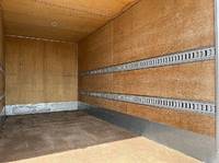 いすゞエルフアルミバン小型（2t・3t）[写真13]