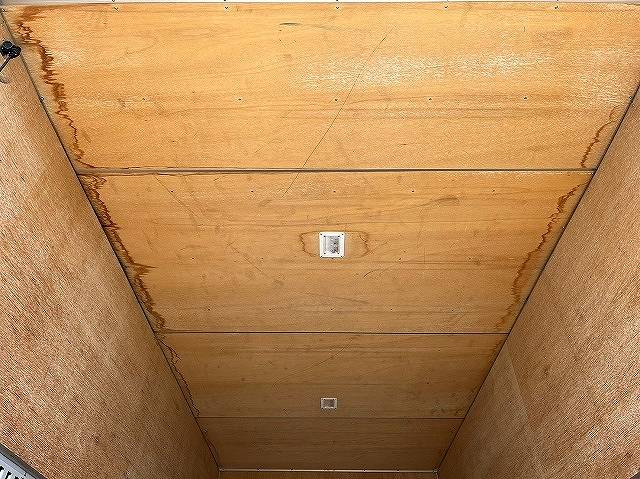 いすゞエルフアルミバン小型（2t・3t）[写真14]