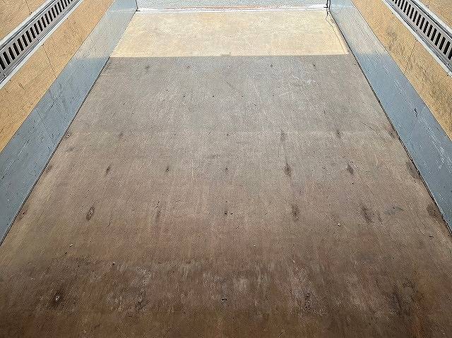 いすゞエルフアルミバン小型（2t・3t）[写真15]