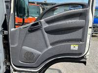 いすゞエルフアルミバン小型（2t・3t）[写真17]