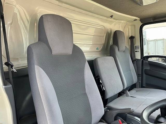 いすゞエルフアルミバン小型（2t・3t）[写真19]