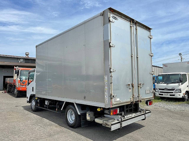いすゞエルフアルミバン小型（2t・3t）[写真02]