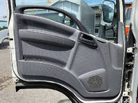 いすゞエルフアルミバン小型（2t・3t）[写真20]