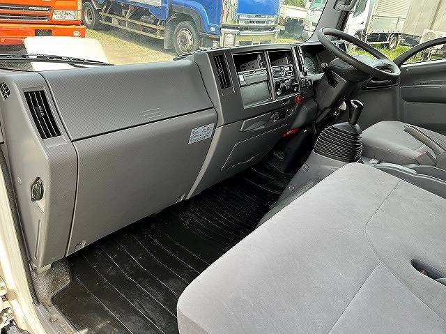 いすゞエルフアルミバン小型（2t・3t）[写真21]