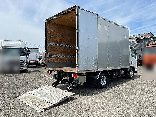 いすゞエルフアルミバン小型（2t・3t）[写真07]