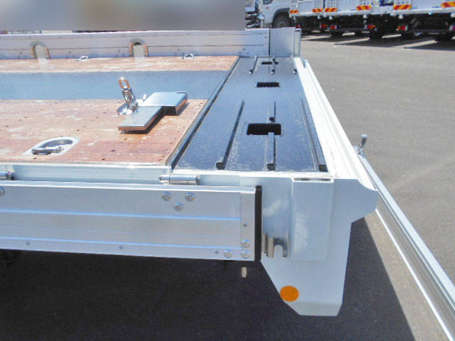 三菱ふそうスーパーグレートセルフクレーン4段大型（10t）[写真13]