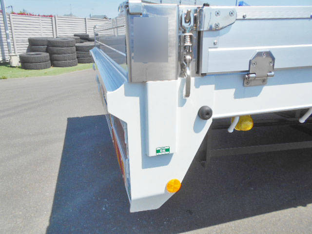 三菱ふそうスーパーグレートセルフクレーン4段大型（10t）[写真19]