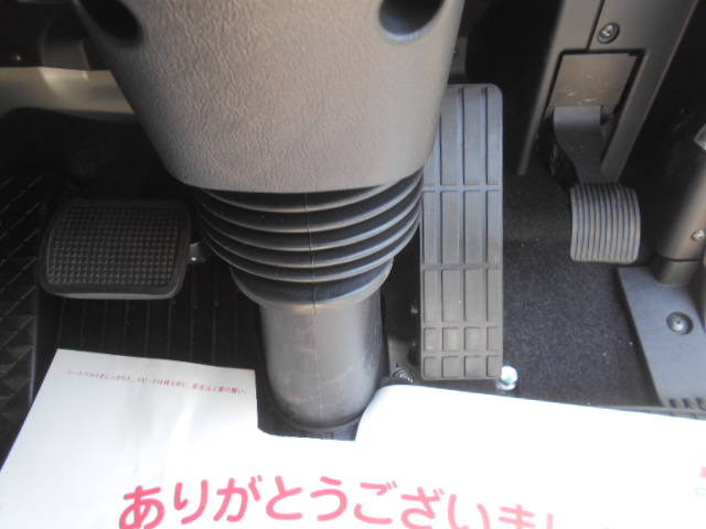 三菱ふそうスーパーグレートセルフクレーン4段大型（10t）[写真35]