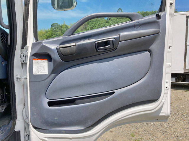 日野レンジャーアルミウイング中型（4t）[写真26]