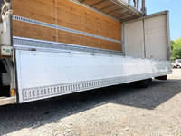 UDトラックスコンドルアルミウイング中型（4t）[写真12]