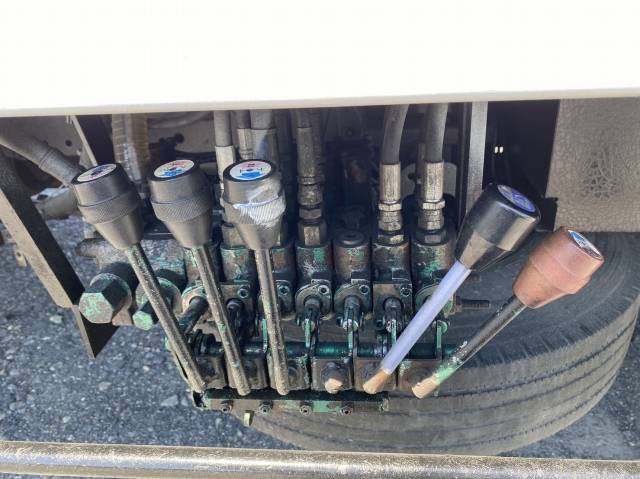 マツダタイタンセルフローダー中型（4t）[写真19]